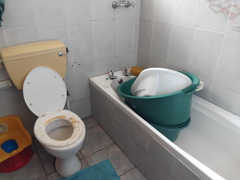 6 Bedroom Property for Sale in Southernwood Eastern Cape